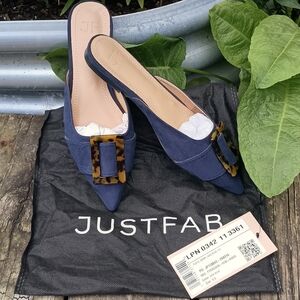 Blue low heel/flat slip on